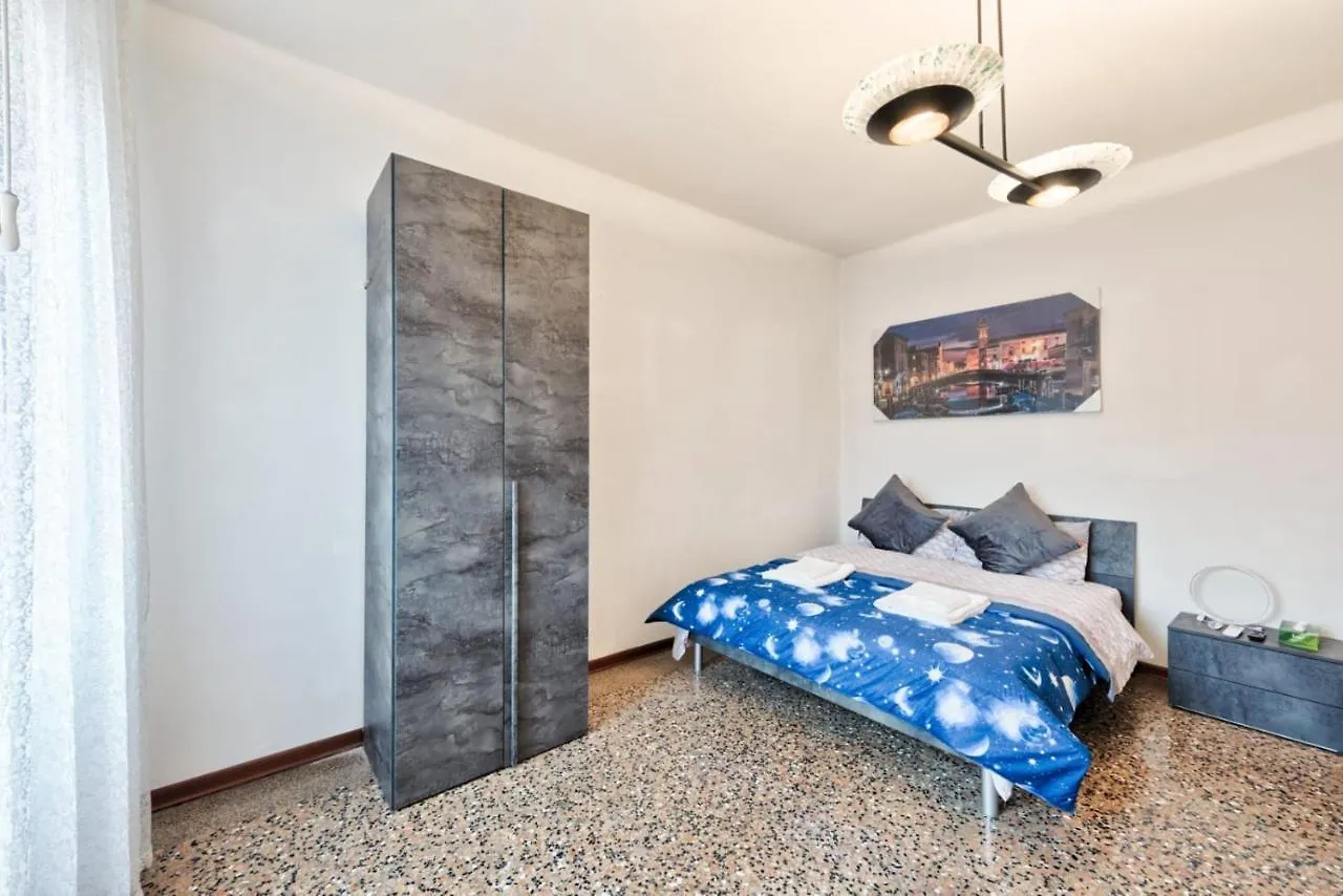 City Living Guest House Venice Mestre 0*,