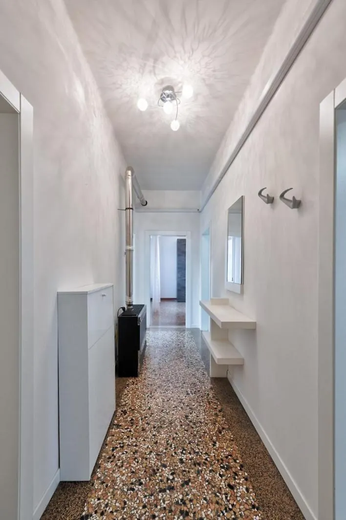 City Living Guest House Venice Mestre 0*,  Italia